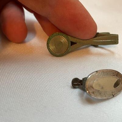 Lot 256 - Tie Clips, Cufflinks & Leather Box