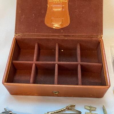 Lot 256 - Tie Clips, Cufflinks & Leather Box