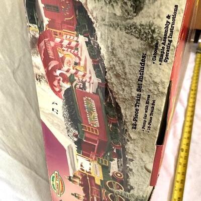 HOLIDAY TIME LIMITED EDITION EXPRESS 22 PC CHRISTMAS TRAIN 