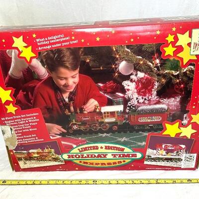 HOLIDAY TIME LIMITED EDITION EXPRESS 22 PC CHRISTMAS TRAIN 