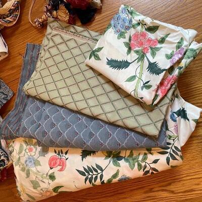 Lot 262 - Upholstery, Wall Paper, Contact Paper