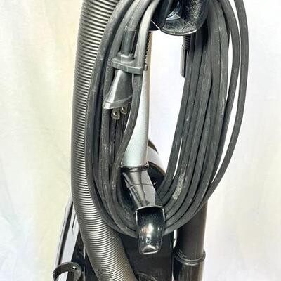 RICCAR VIBRANCE VACUUM CLEANER AND 5 BAGS