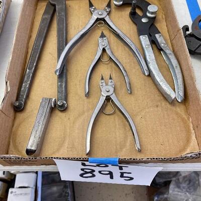 895-Specialized Wrenches
