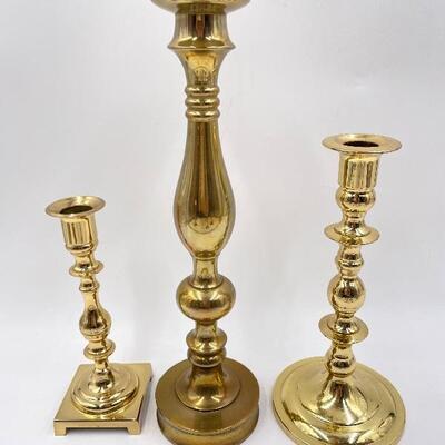 BRASS CANDLESTICKS SET OF 6