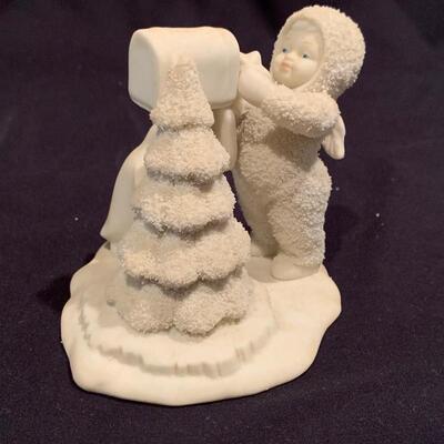 Lot 264 - Ten Department 56 Snowbabies