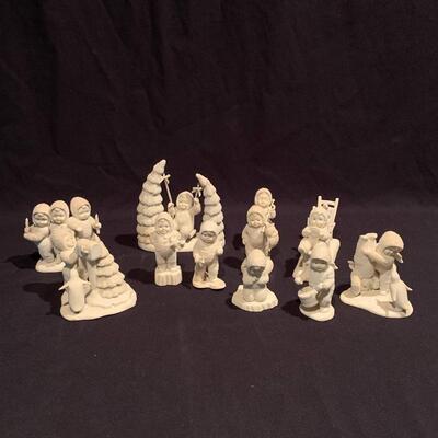 Lot 264 - Ten Department 56 Snowbabies