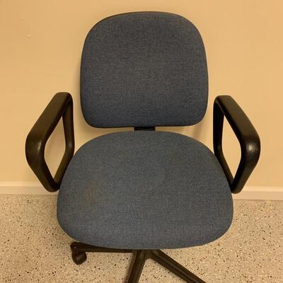 Lot 268 - Office Chair and Lamp