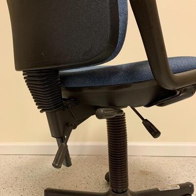 Lot 268 - Office Chair and Lamp