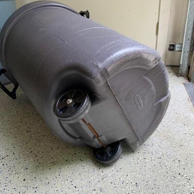 Lot 270 - Two Large Rubbermaid Trash Cans