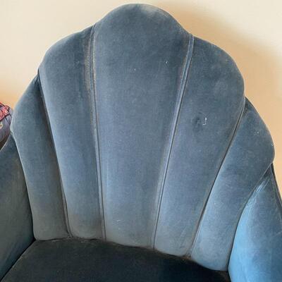 Lot 271 - Vintage Chair w/ Cover & Matching Bed Covers 