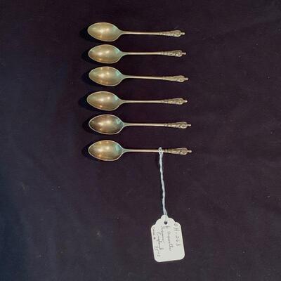Lot 18 - Set of Six EPNS Apostle Spoons