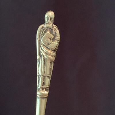 Lot 18 - Set of Six EPNS Apostle Spoons