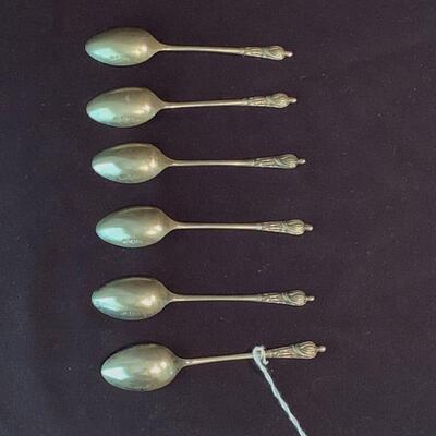 Lot 18 - Set of Six EPNS Apostle Spoons