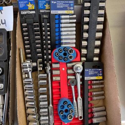 904-Large Selection of Socket Wrench Sets