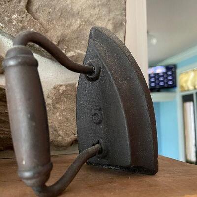 Lot 35 - Antique Home Decor