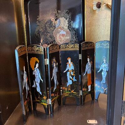 Lot 43 - Drexel Oriental China Cabinet and Contents