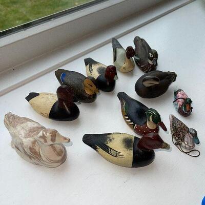 Lot 54 - Miniature Duck Figurines
