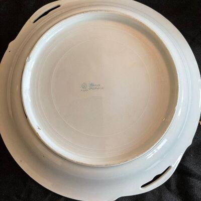Lot 61 - Vingage Gold and Ivory Bowl