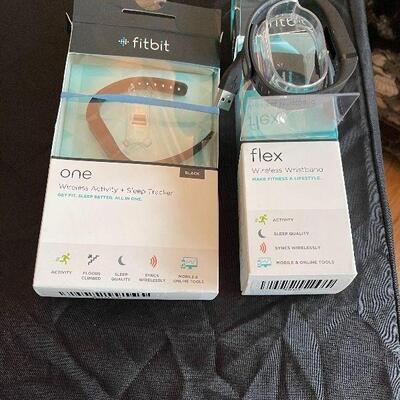 Lot 64 - Fitbit Accessories
