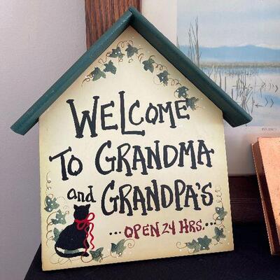 Lot 69 - Home Decor