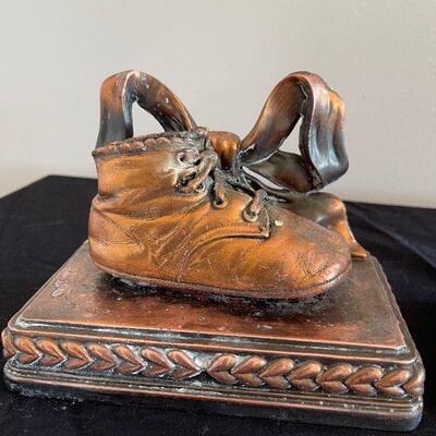 Lot 69 - Home Decor