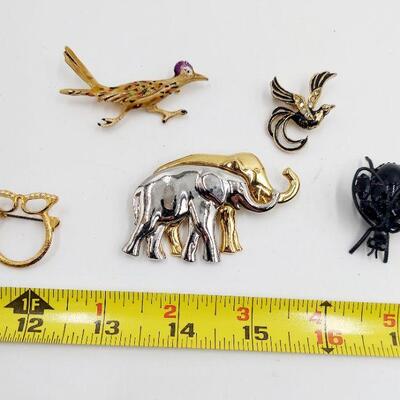 LOTS OF ANIMALS BROOCH / PIN BUNDLE 