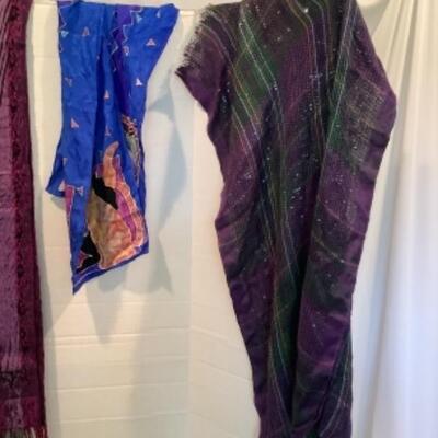 U - 1205 Ladies ClothingLot - Artisan Scarves & Gloves 
