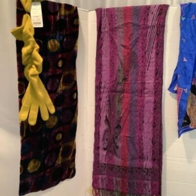 U - 1205 Ladies ClothingLot - Artisan Scarves & Gloves 