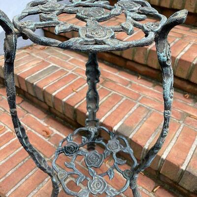 Lot 87 - Patio and Garden Decor