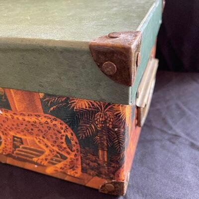 Lot 90 - Assortment of Vintage Boxes and Cigarette Box/Lighters