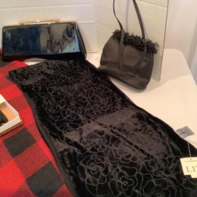 U - 1107 Ladies Clothing Lot - Hand Bags, Gloves, Hats