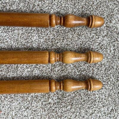 Lot 95 - Decorative Wall Corner Pieces
