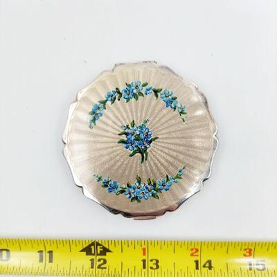 SILVER TONED VINTAGE METAL COMPACT 
