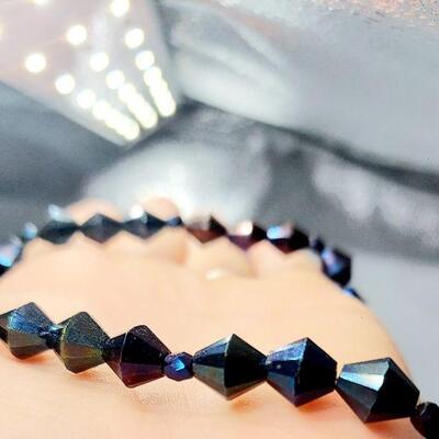 2 PC VINTAGE NECKLACES 