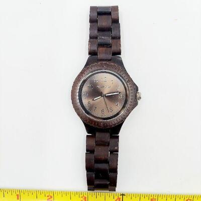 ALLEN LYLE WOOD WATCH - NEW BATTERY