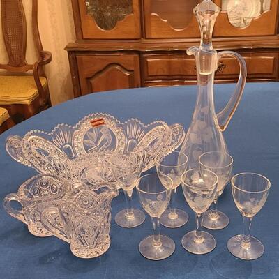 Lot 143: Bleikristall Lead Crystal Bird Centerpiece, Decanter and More