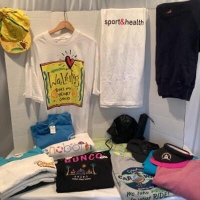 U - 1212 Ladies Clothing Lot - Comfy T-shirts & more