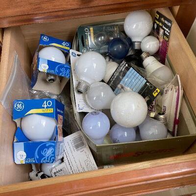 Lot 116 - Light Bulbs