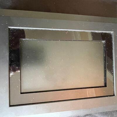 Lot 120 - Photo Frames and Cameras