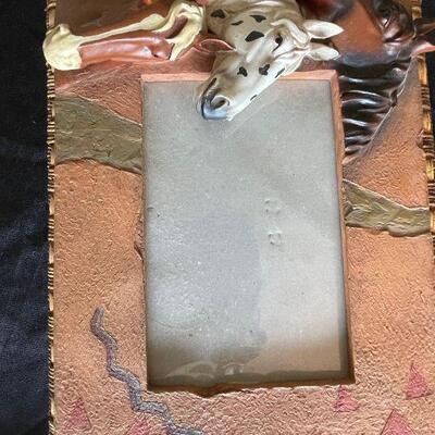 Lot 120 - Photo Frames and Cameras