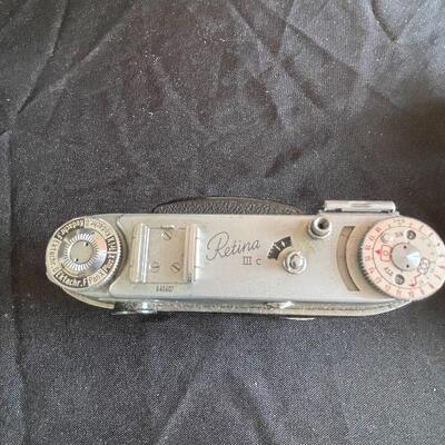 Lot 121 - Vintage Cameras