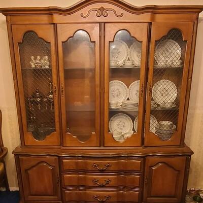 Lot 148: Vintage French Provincial Buffet 
