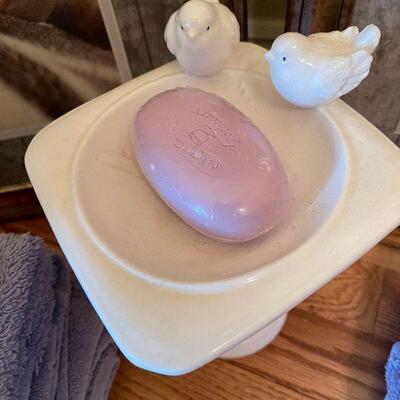 Lot 125 - Bath Items