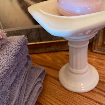 Lot 125 - Bath Items