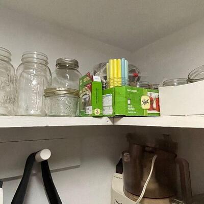 Lot 126 - Foyer Pantry Contents