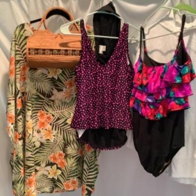 T - 1215 Ladies Clothing Lot - Bathing Suits & CoverUps  Size 12/14 & lG
