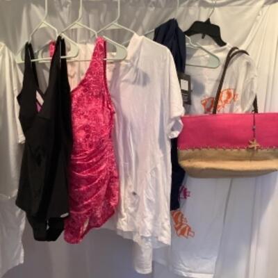 T - 1216 Ladies Clothing Lot - Bathing Suits & Cover Ups Size 18/20 