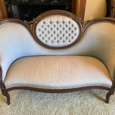 Victorian High Back Tufted Buttoned Settee Love Seat