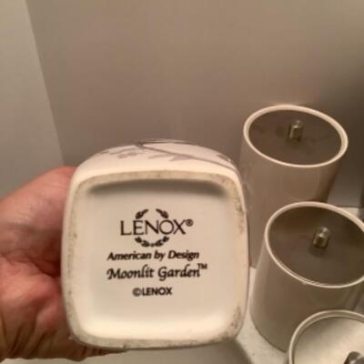 U/B 1230 Lenox Bathroom Essentials 