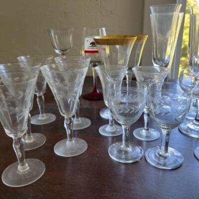 Lot 79BR. Assorted glassware--$6.25